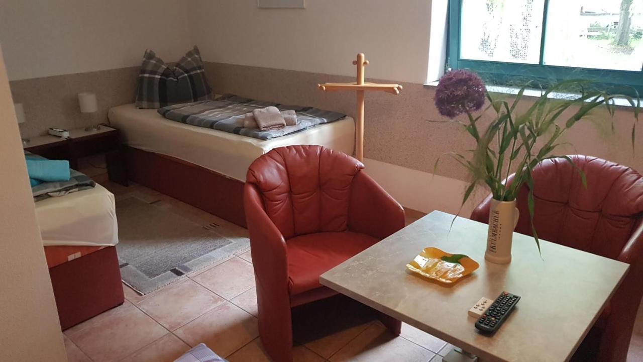 Apartment Im Gruenen Mit Anbindung Ans Zentrum 에르푸르트 외부 사진